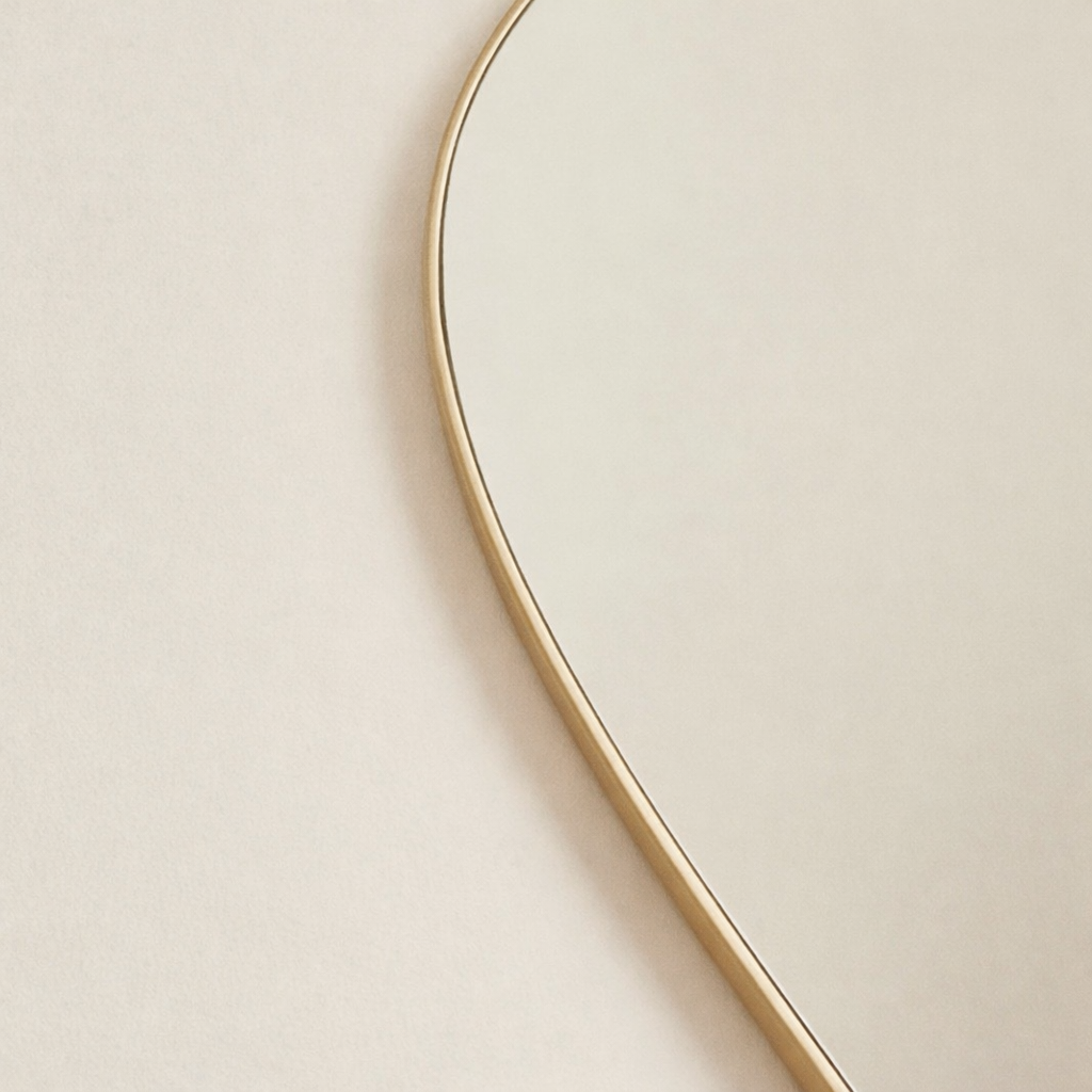 Rosa Freeform Minimalist Mirror for Modern Spaces