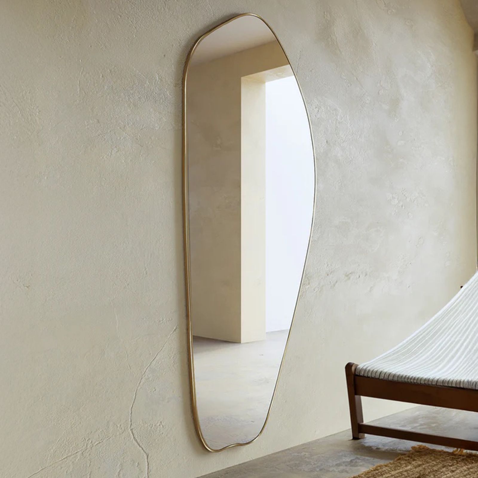Serene Flow Mirror