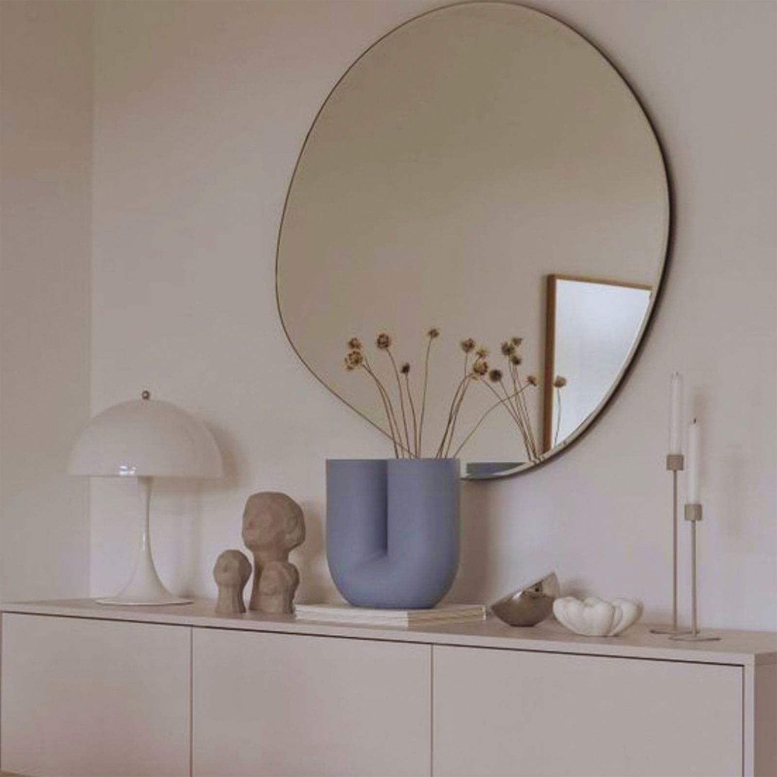 Willie Modern Round Wall Mirror for Minimalist Spaces